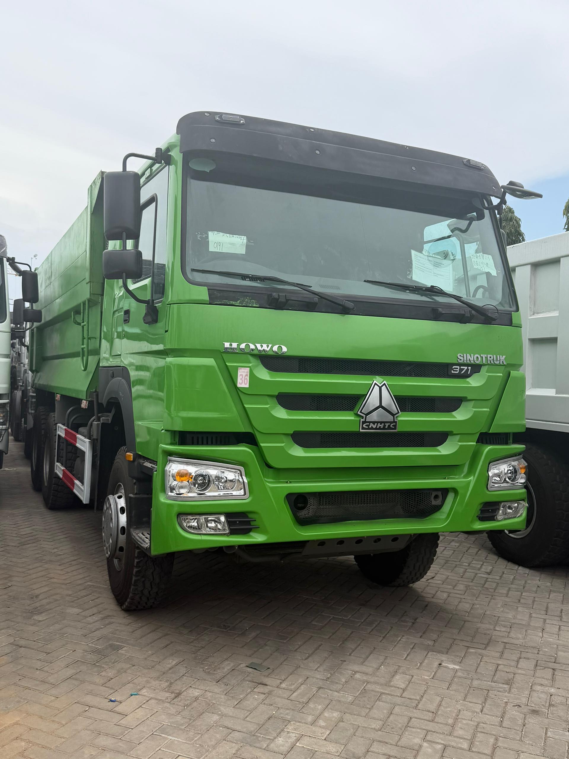 2022 SINOTRUCK HOWO DUMPER 25TON 371